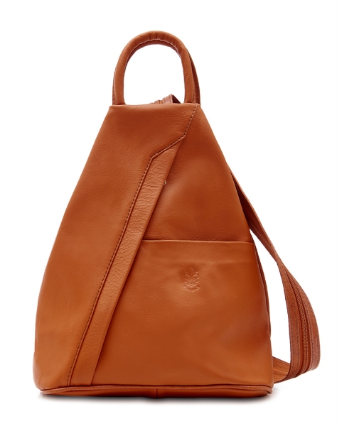 italian-smooth-leather-pyramid-zipped-backpack-light-tan