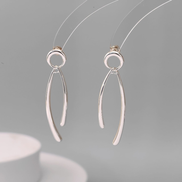 ring-long-curved-open-hoop-drop-earrings-silver